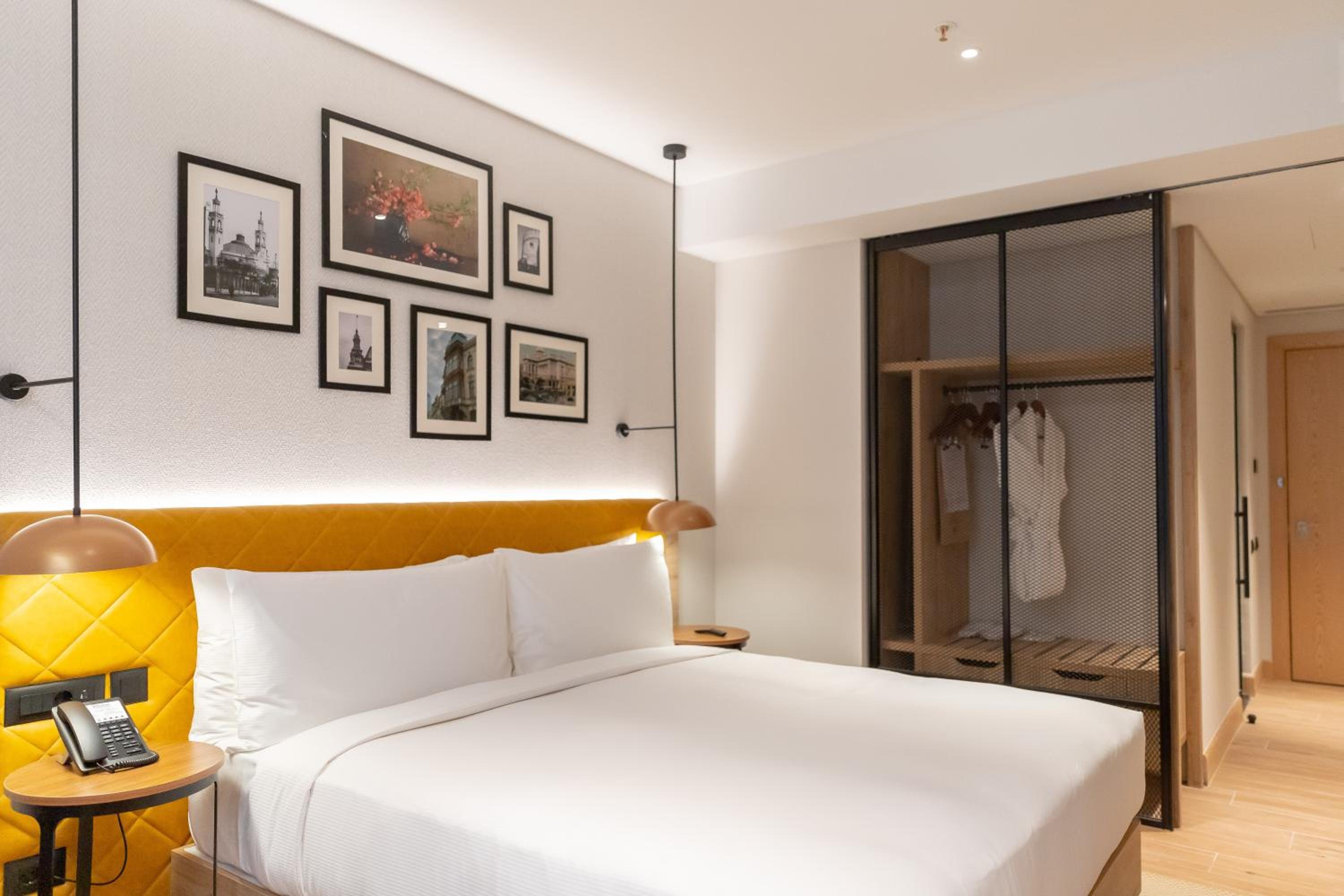 King Room with Atrium View