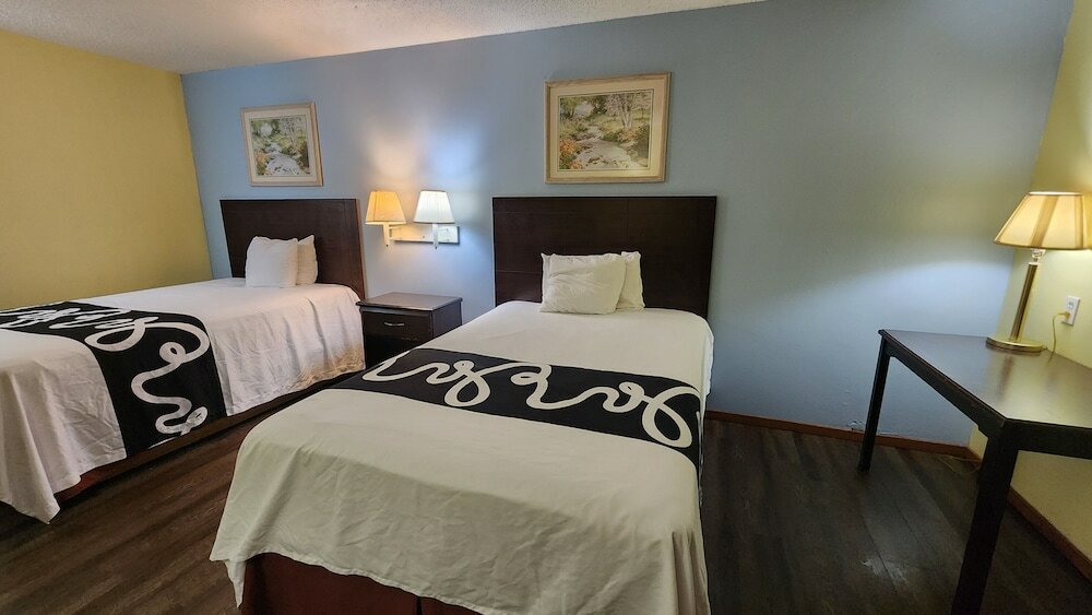 2 Full Beds Non-Smoking