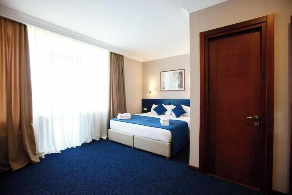 Standard Double or Twin Room, Balcony, River View