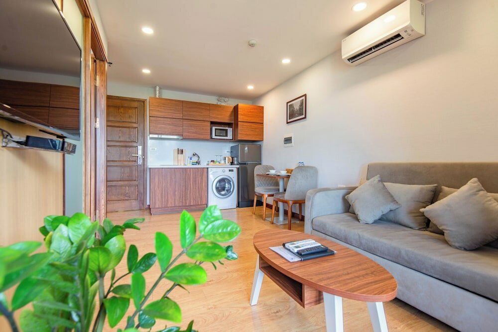 Deluxe Double Room, 1 Bedroom, Partial Lake View