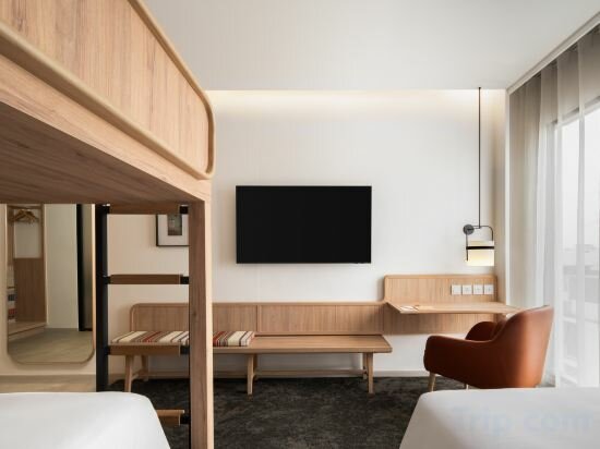 Roomy Triple
