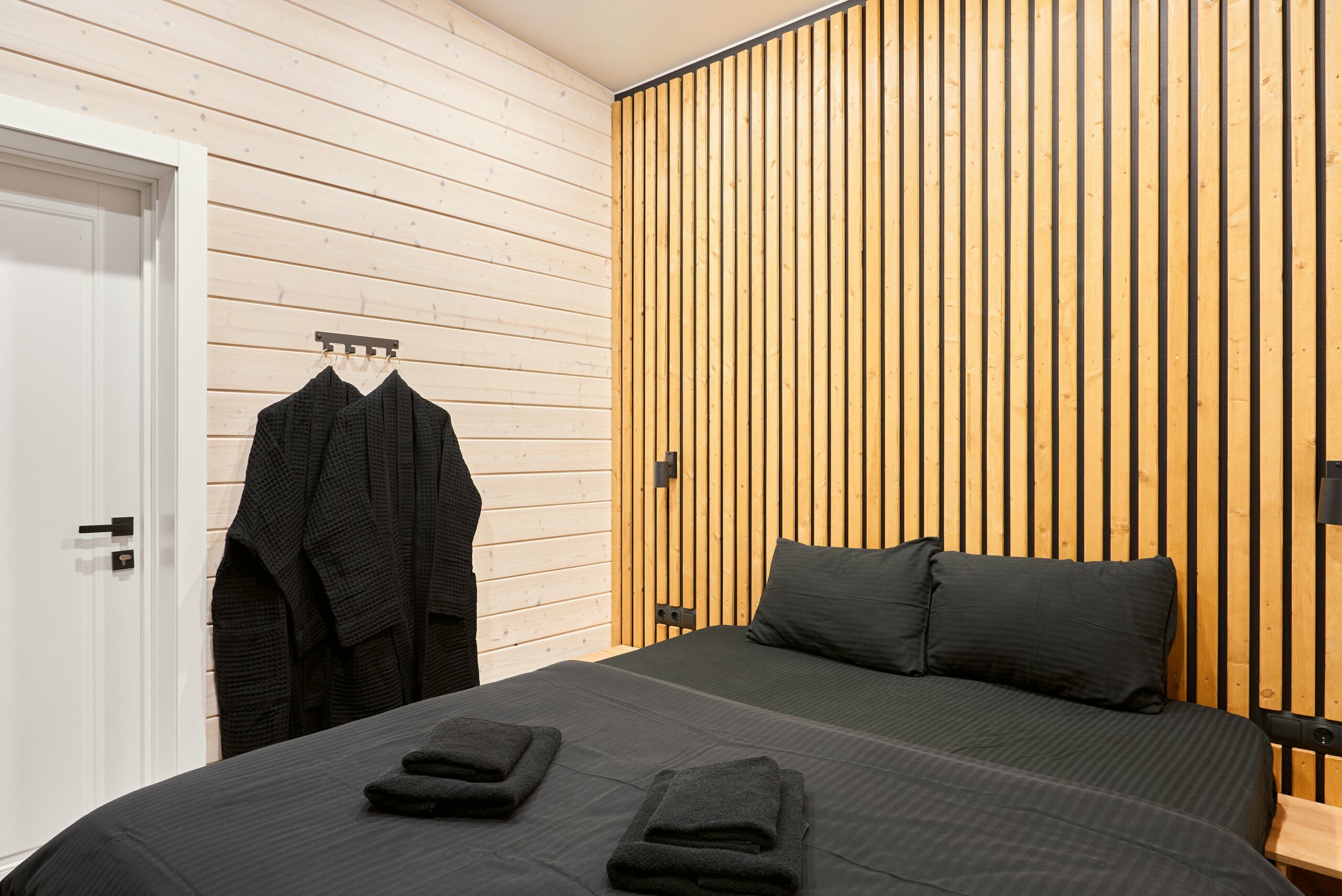 Улучшенный коттедж с двумя спальнями и чаном (растопка чана не включена в стоимость)