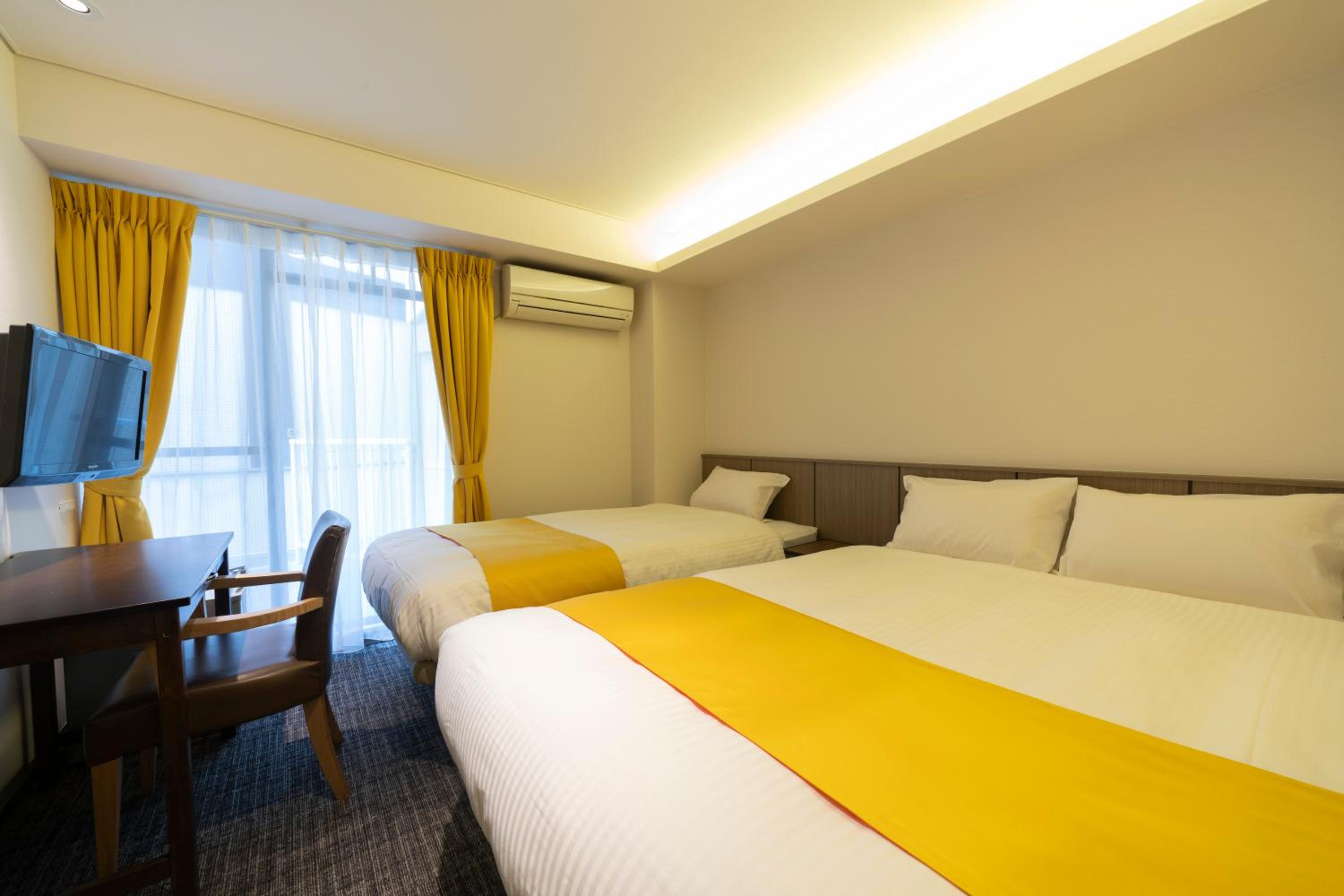 Twin Room - Non-Smoking