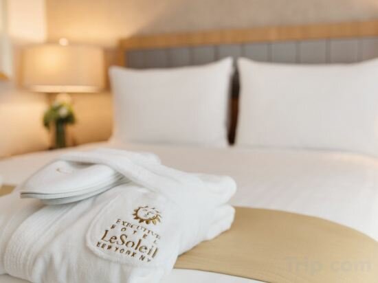 Lesoleil Specialty Suite