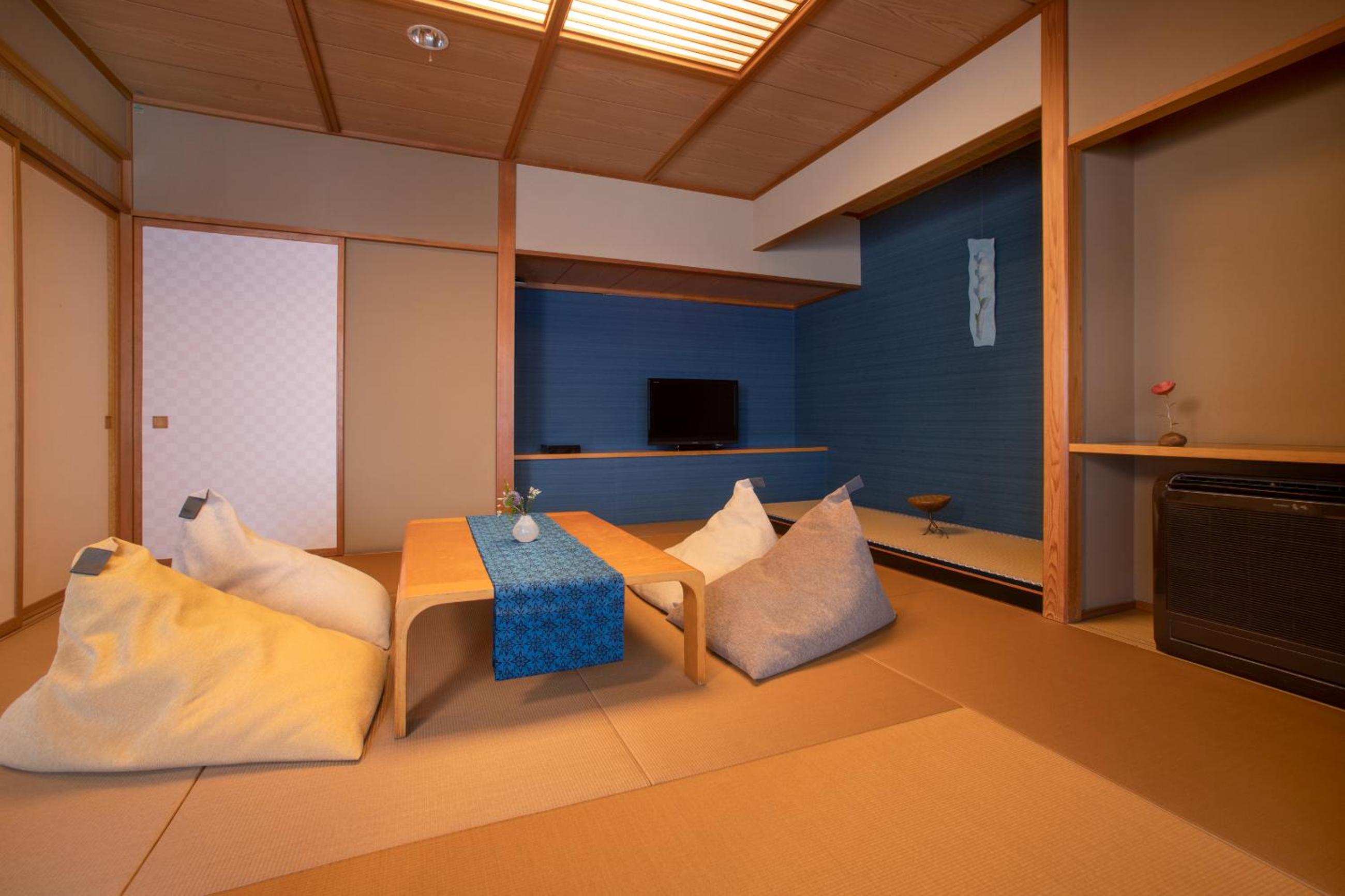 Japanese-Style Superior Room with Tatami Area
