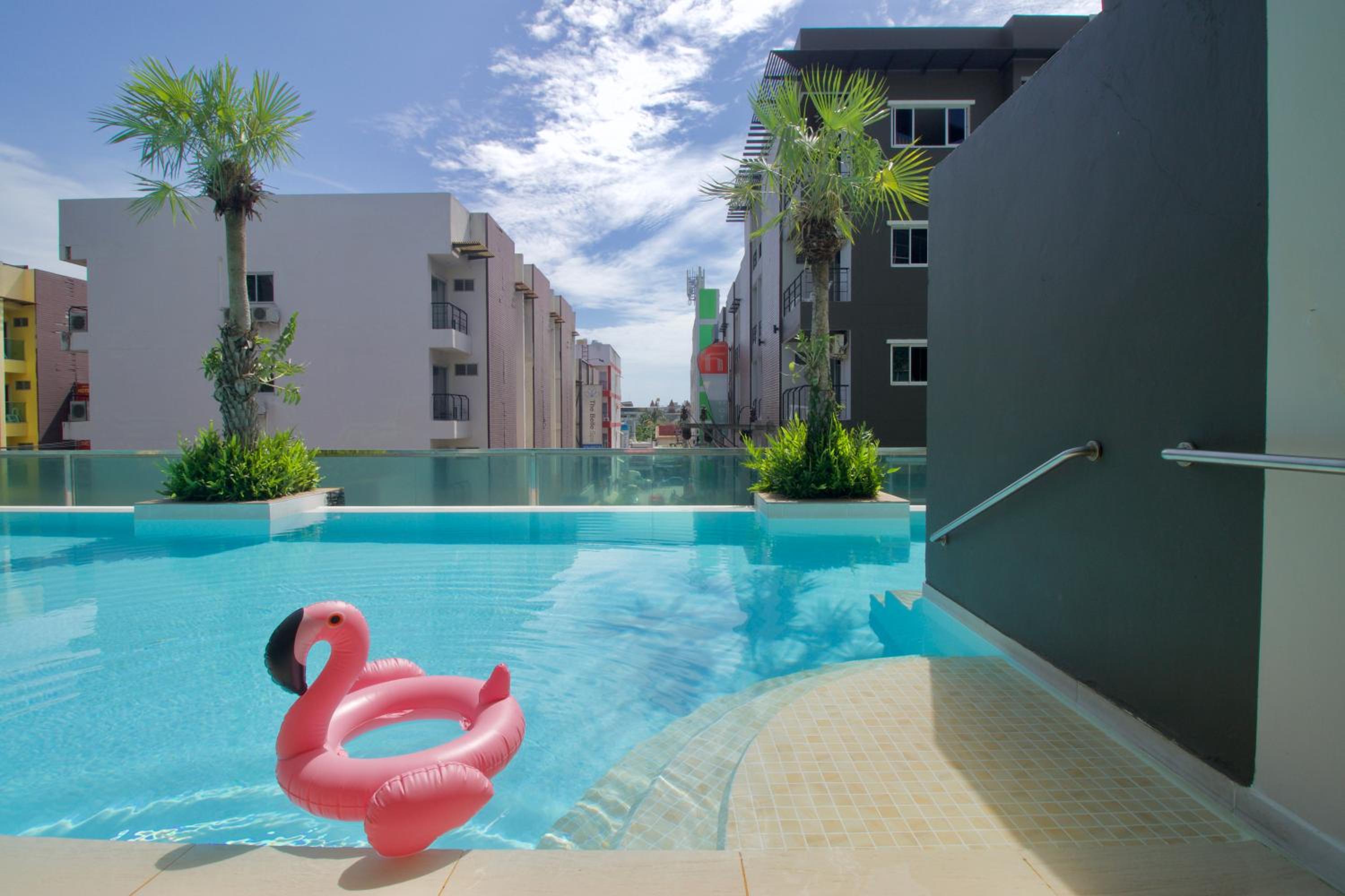 Deluxe Double or Twin Room with Pool Access