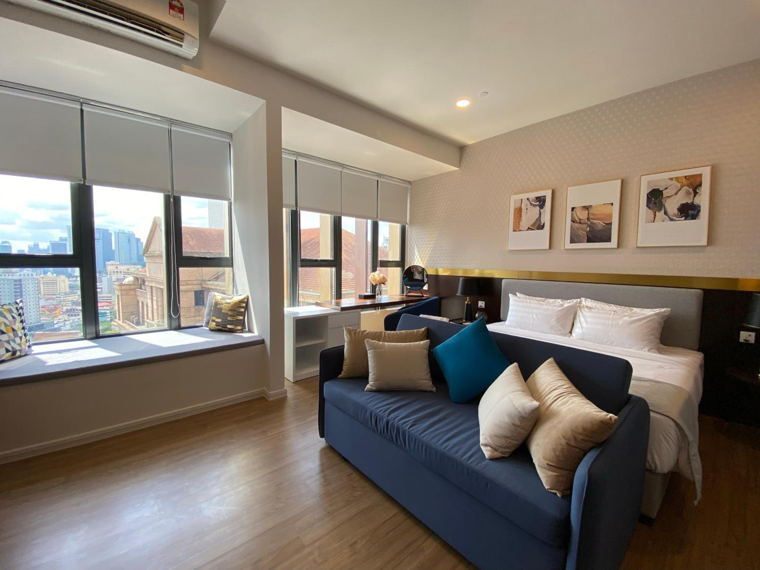 King Studio with Sofa Bed