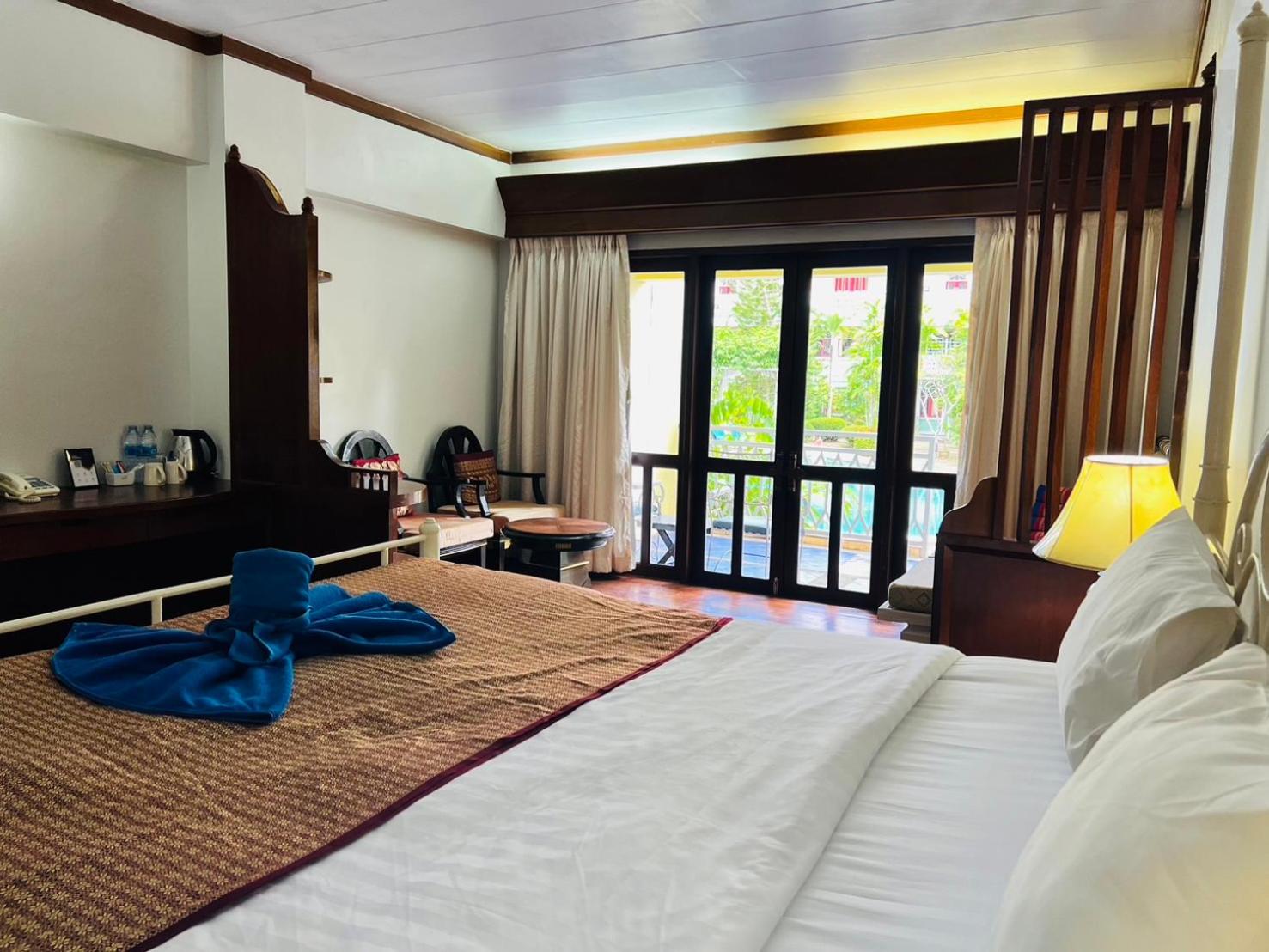 Superior Double Room with Pool View