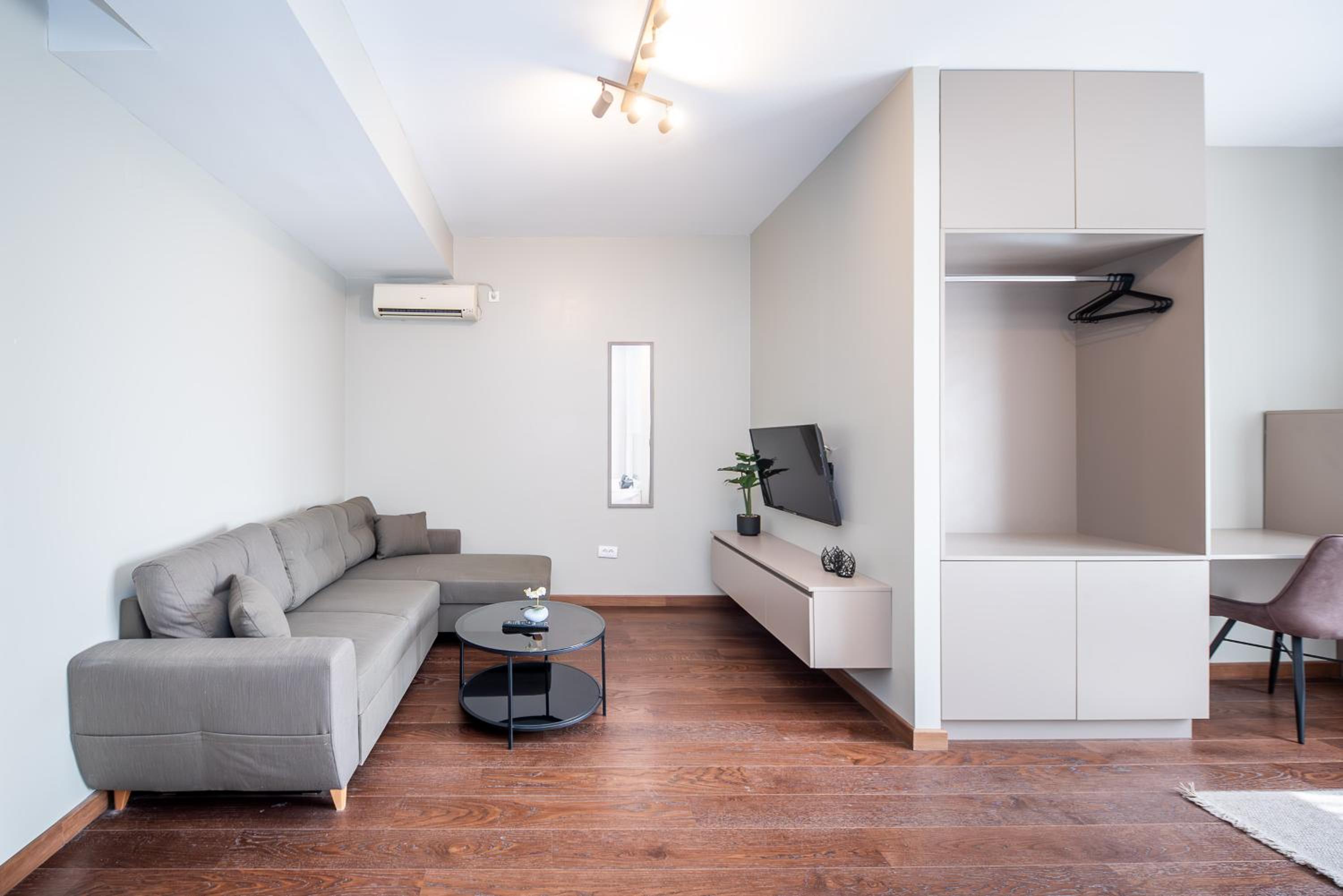 Deluxe Suite with Spa Bath