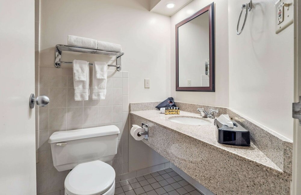 Standard Room, 1 Queen Bed, Non Smoking, Tower