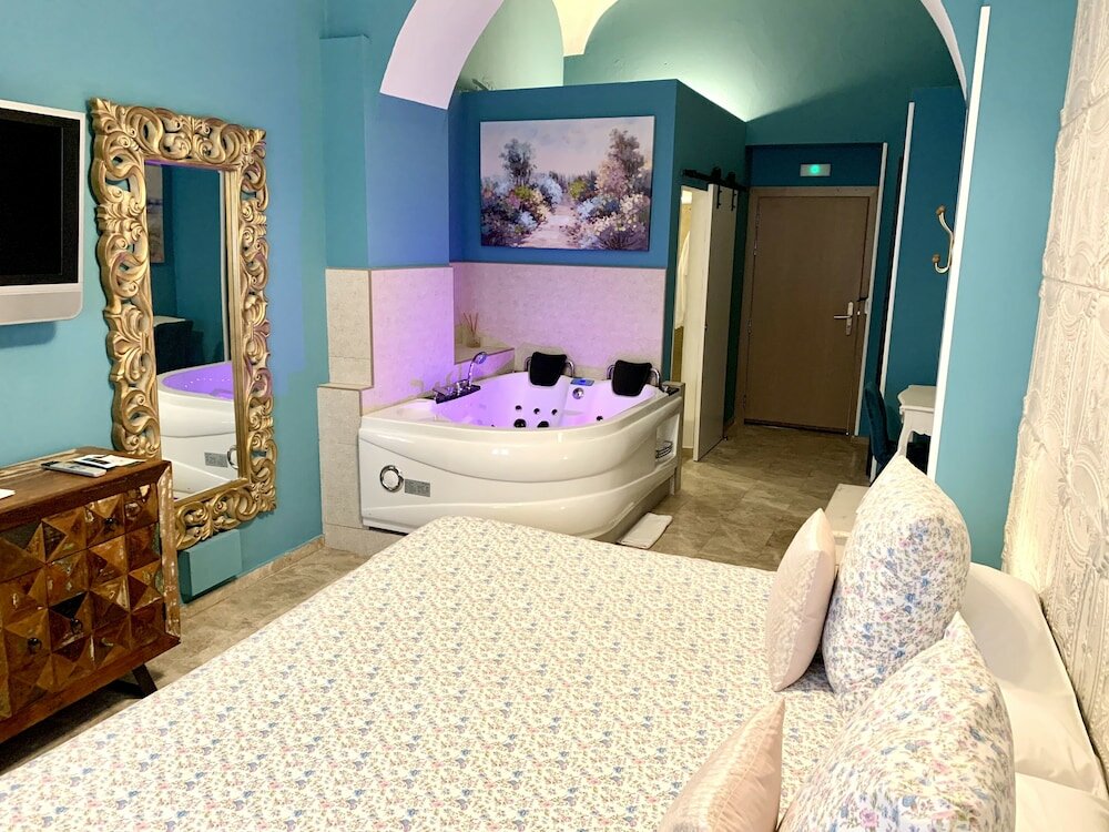 Junior Studio Suite