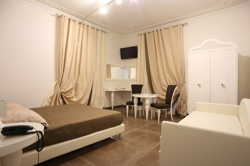 Junior Suite, Jetted Tub