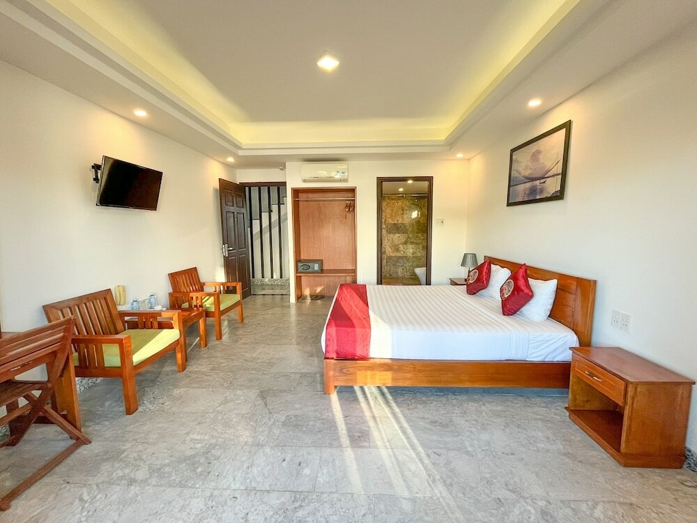 Deluxe Double Room, Balcony, Garden View