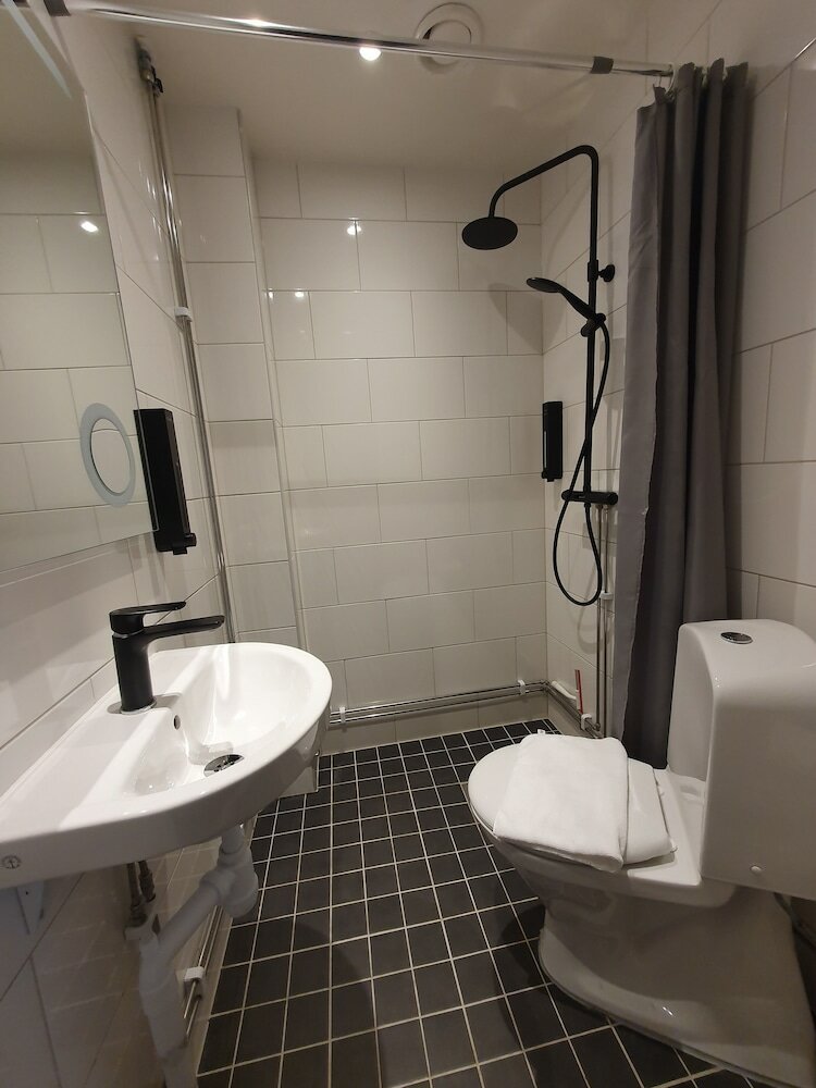 Economy Quadruple Room