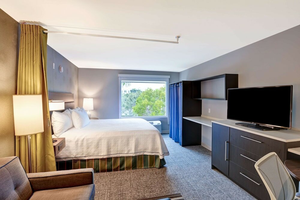 Studio Suite, 1 King Bed, Non Smoking