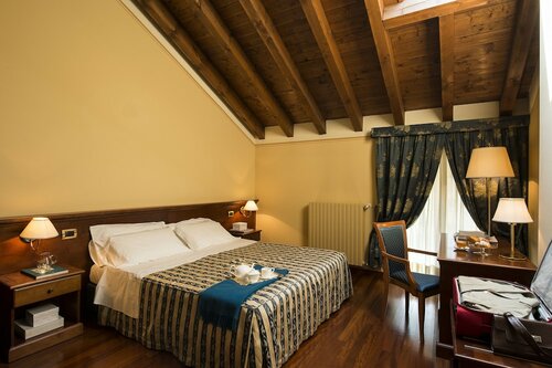Deluxe Double Room, 1 King Bed with Sofa bed, Tower в Centro Paolo VI