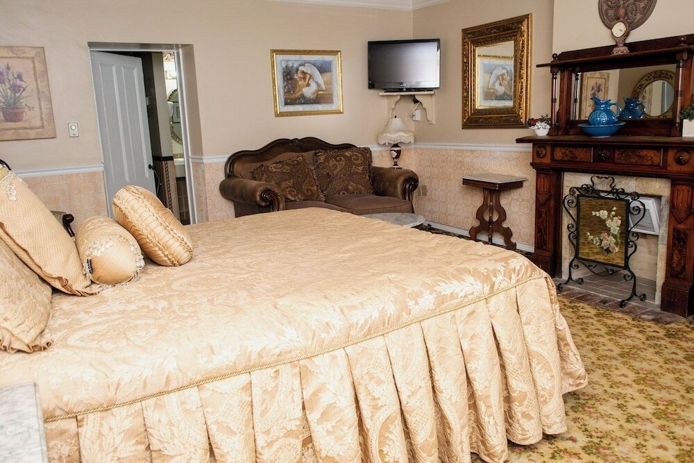 Super Deluxe King Suite