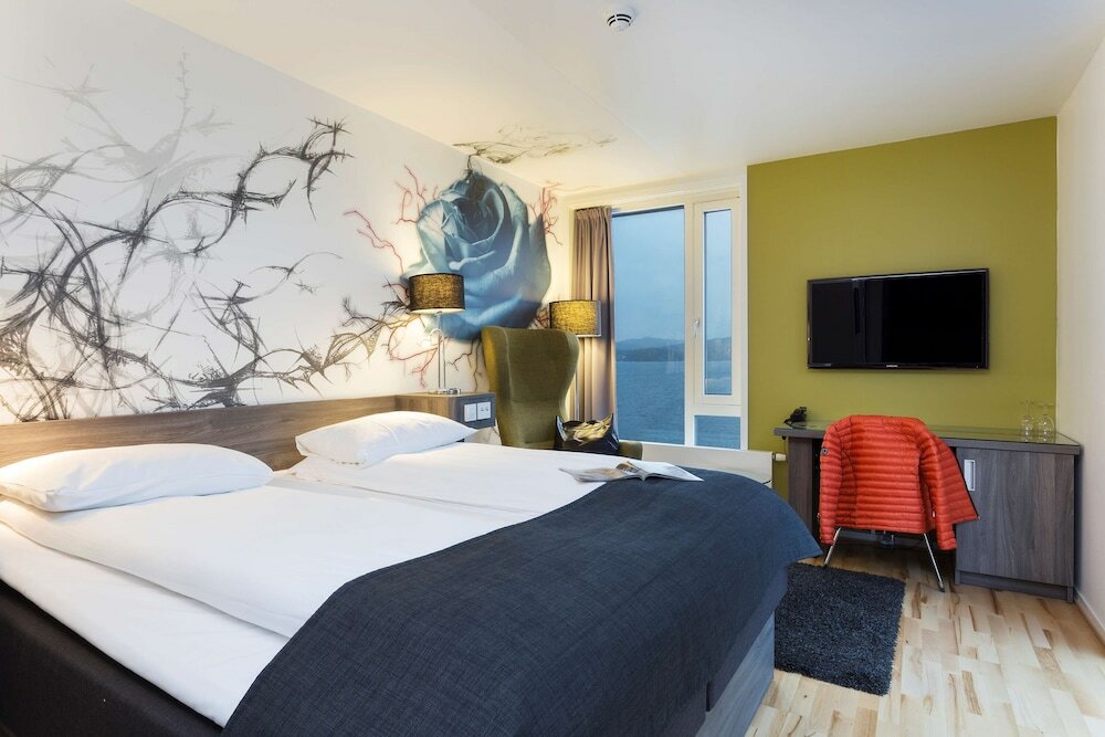 Standard Room, 1 King Bed