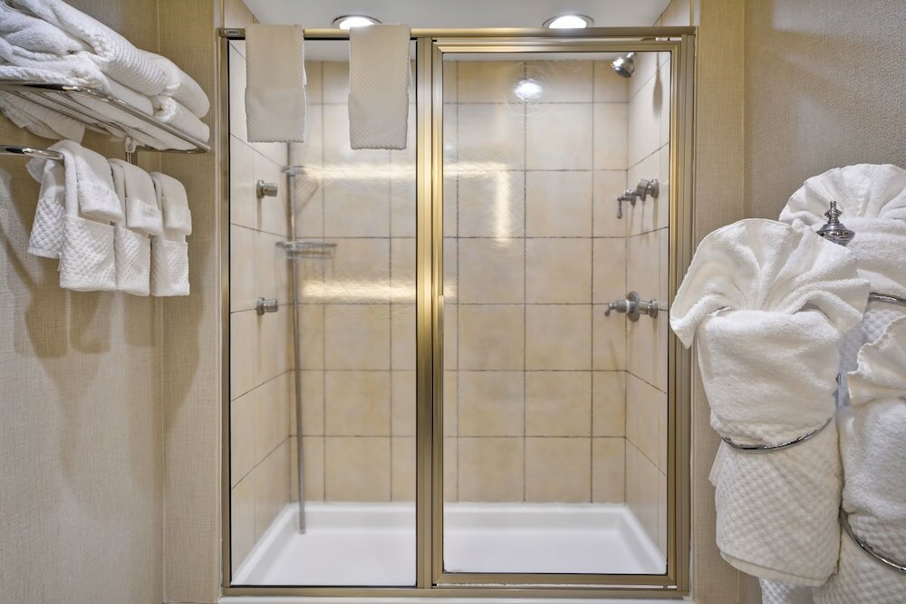 Suite, 1 King Bed, Non Smoking (Conference)