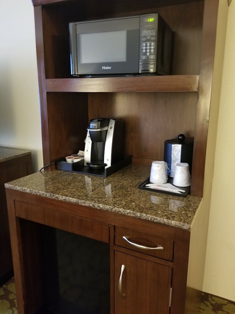 Suite, 1 King Bed, Jetted Tub