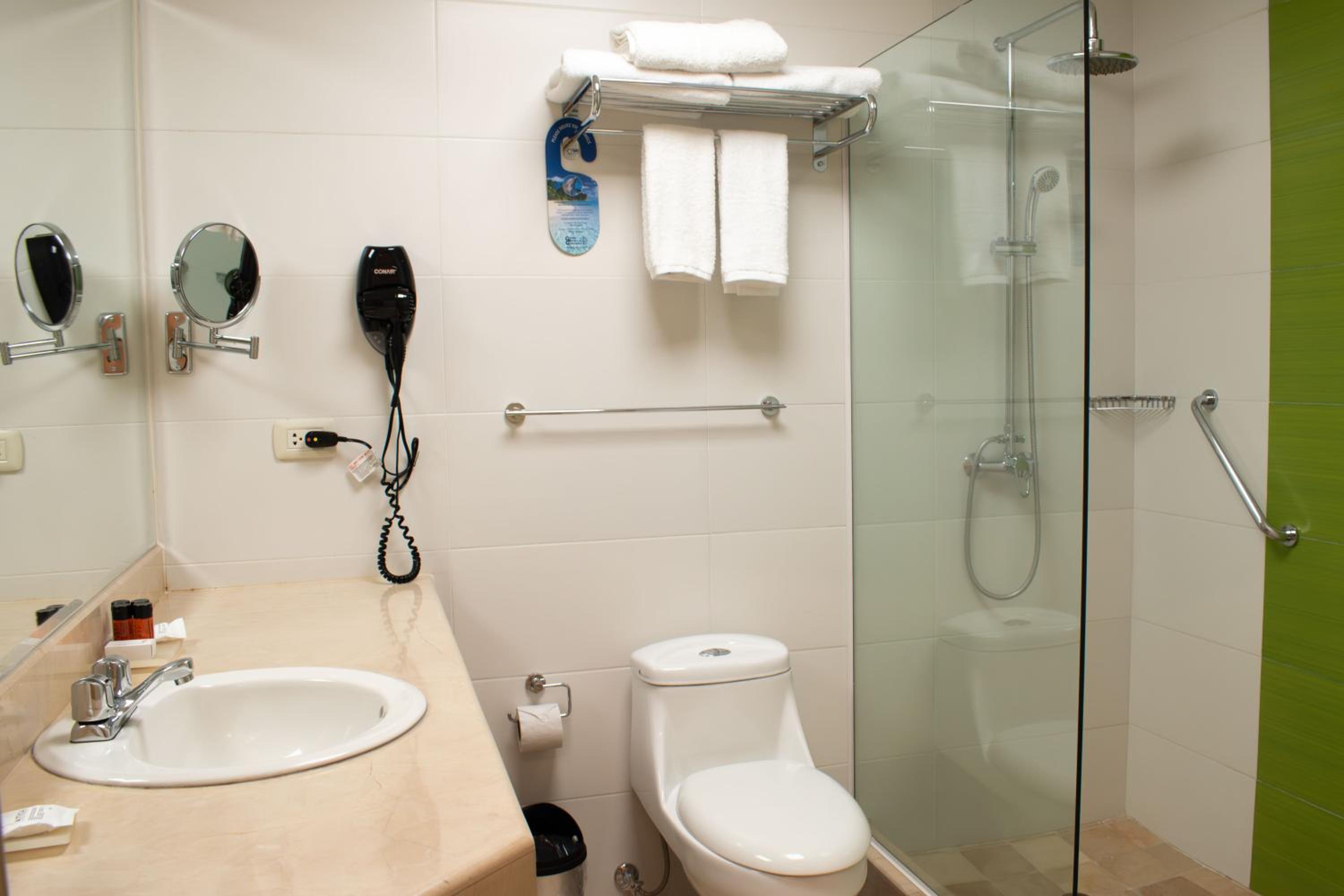 Standard One Double Bed and One Single Bed - Non-Smoking