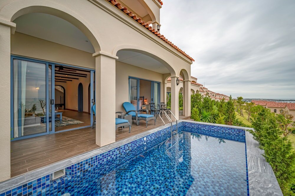 Room, 1 King Bed, Private Pool (Residence)