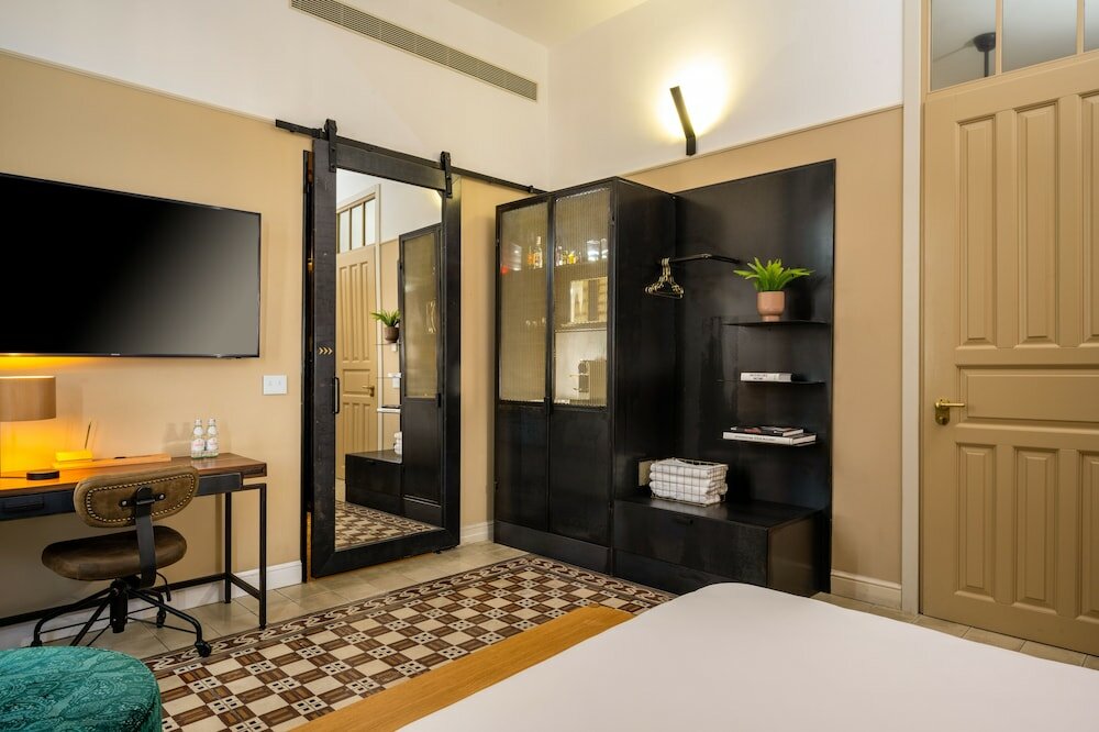 Deluxe Studio, Balcony