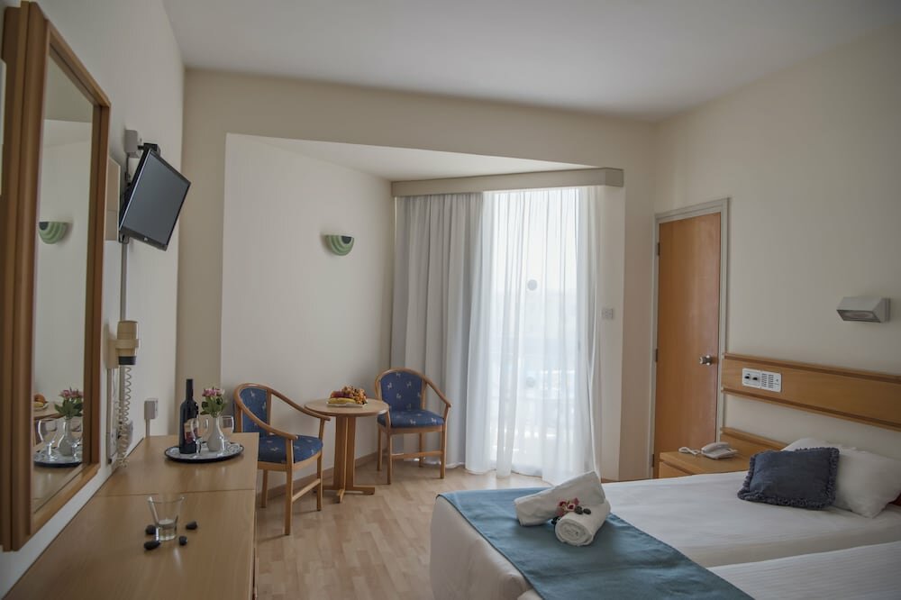 Standard Twin Room, Courtyard View