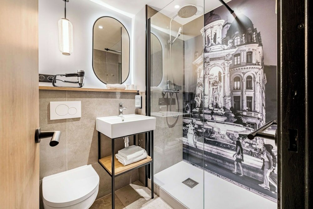 Next Generation, Room, Multiple Beds