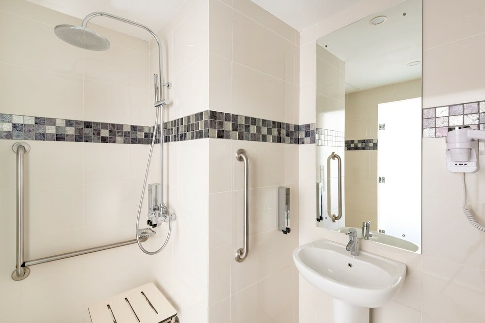 Superior Queen Room (Differently Abled Room)