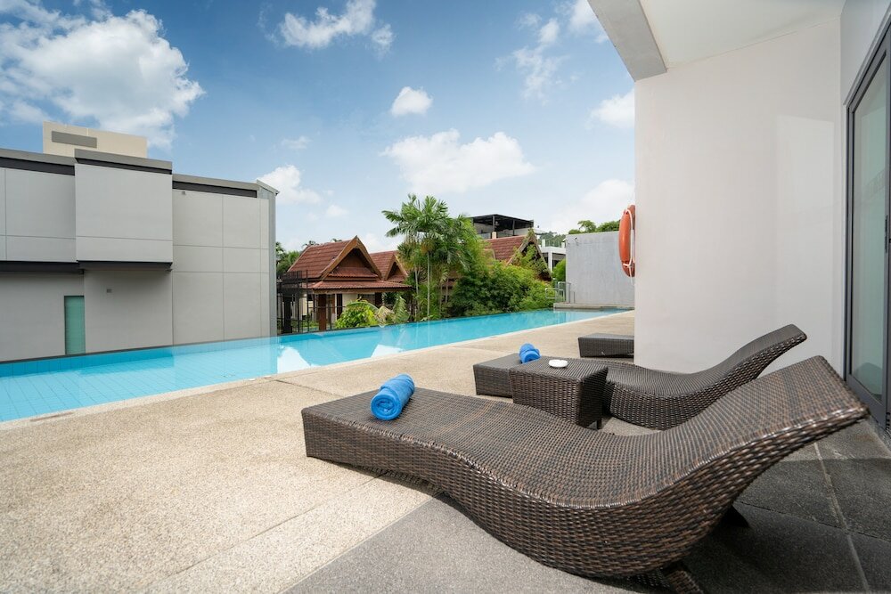 Premier Suite Pool Access