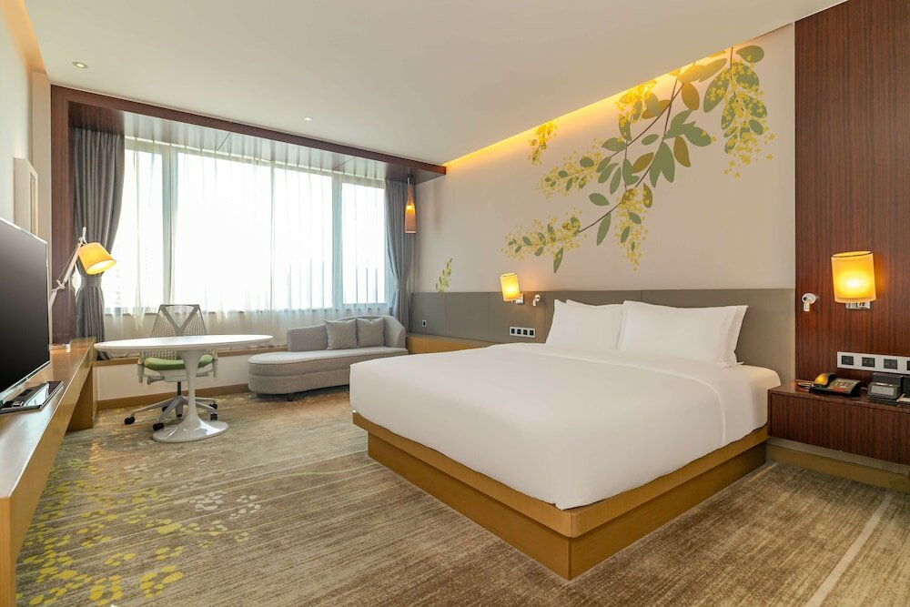 Room, 1 King Bed, City View (High Floor)