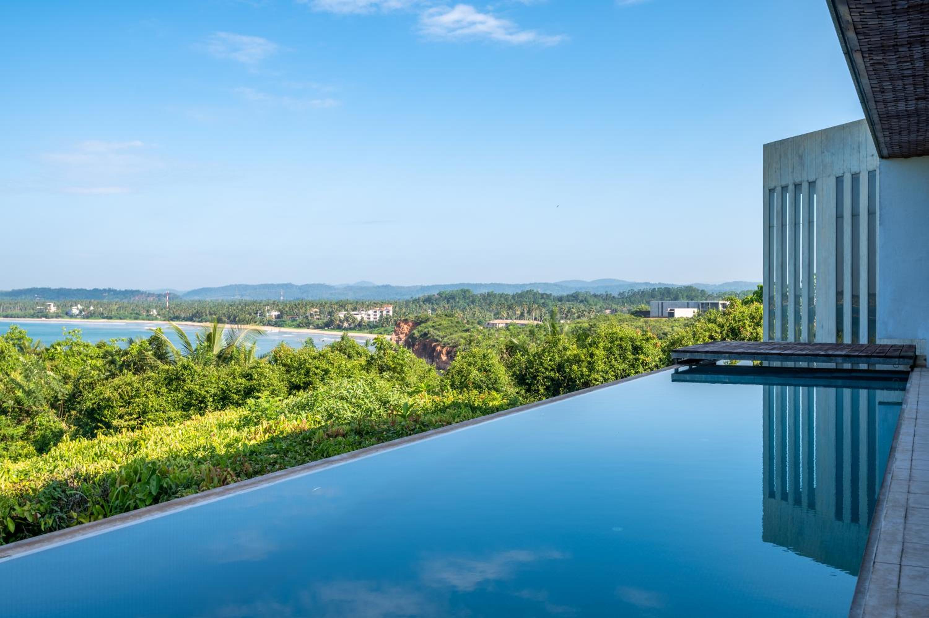 Deluxe Suite with Sea View