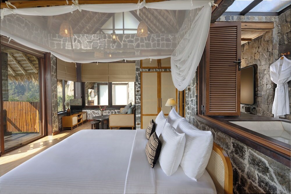 Honeymoon Room, Mountain View