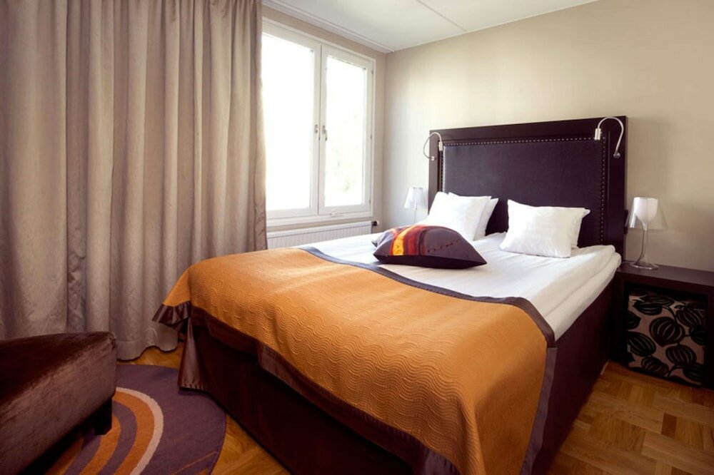 Standard Room, 1 Queen Bed