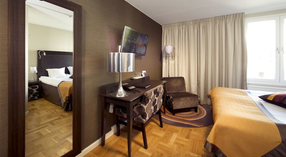 Standard Room, 1 Queen Bed