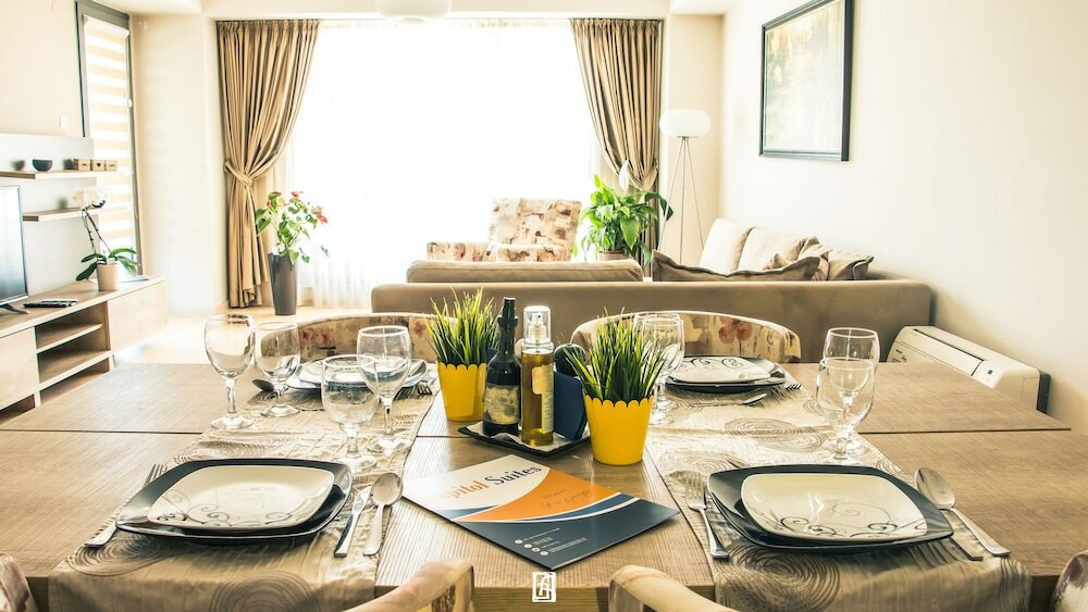 Comfort Condo, City View