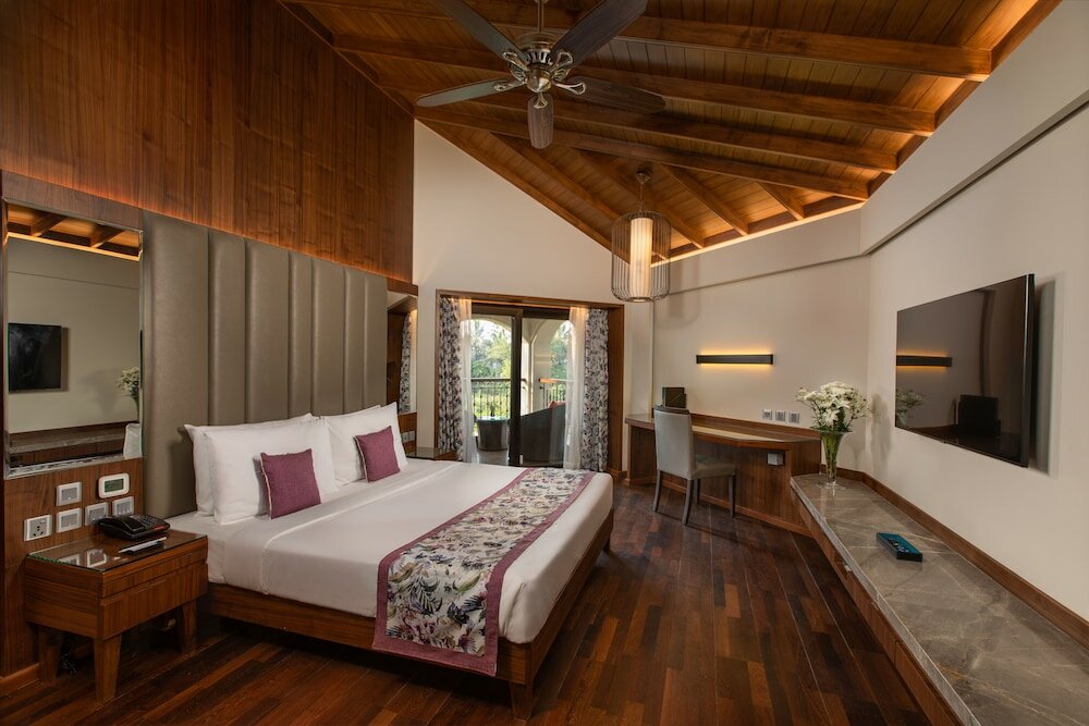 Superior Suite, 1 Double Bed, Business Lounge Access, Sea View, 1 bedroom