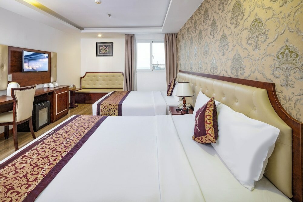 Executive Triple Room, City View