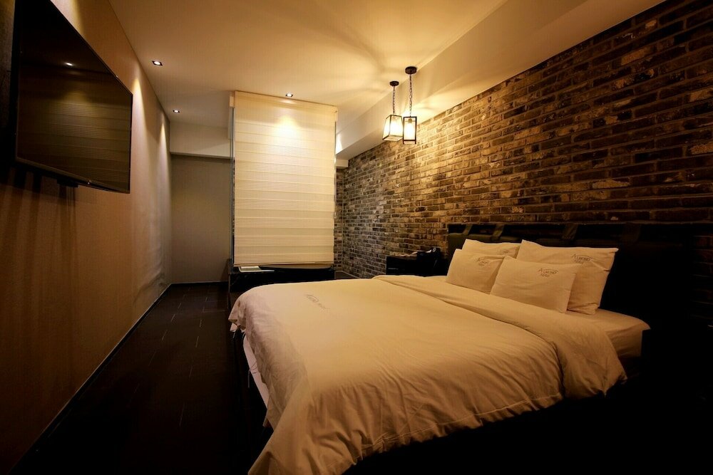 Premium Room (No Breakfast on Mondays)