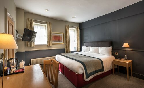 Classic Double Room в The Swan Hotel, Stafford, Staffordshire