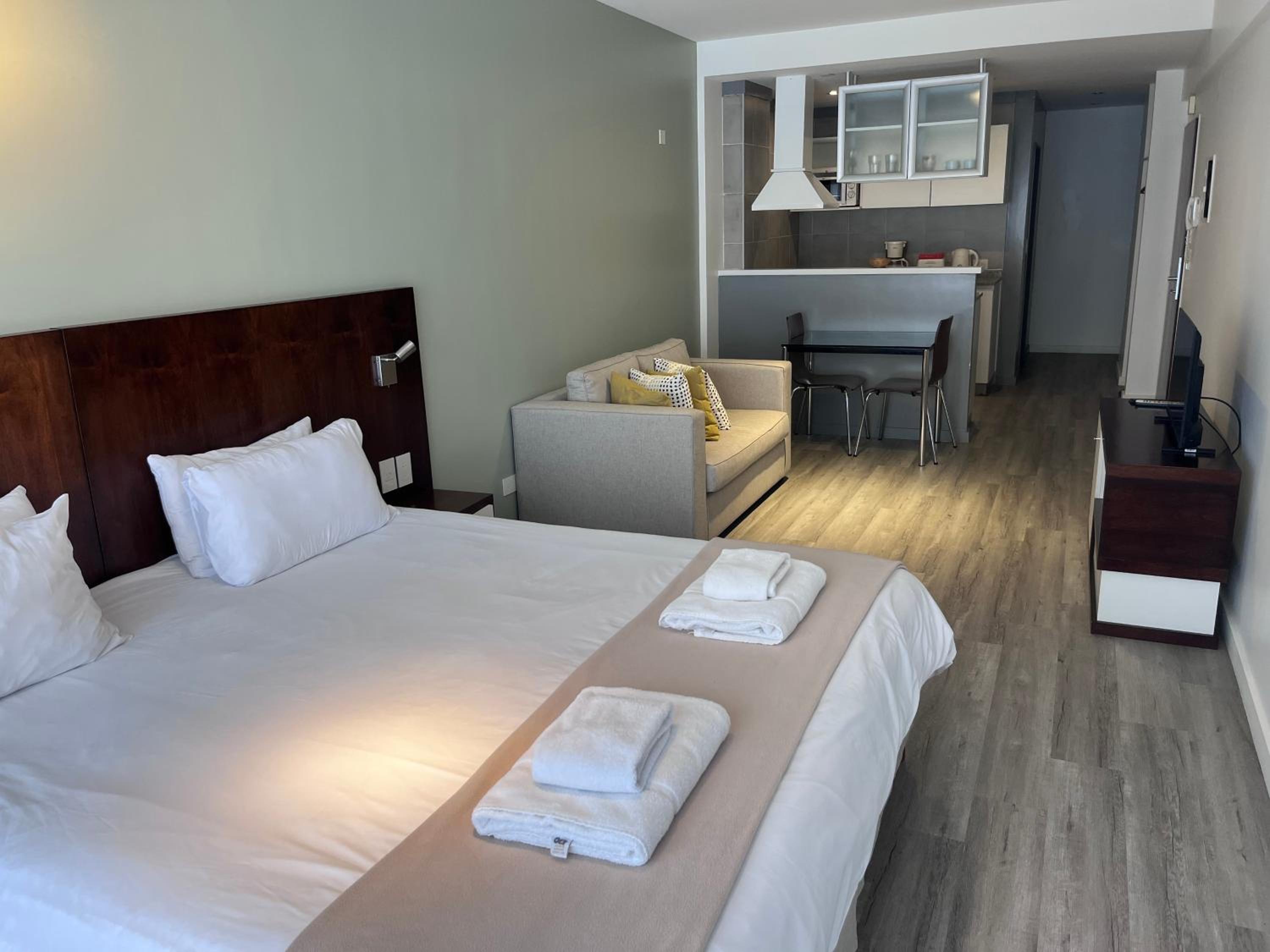 Apartment (2 Adults)