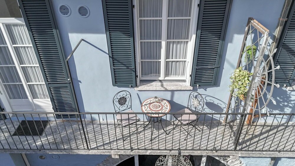 Design Suite, Balcony