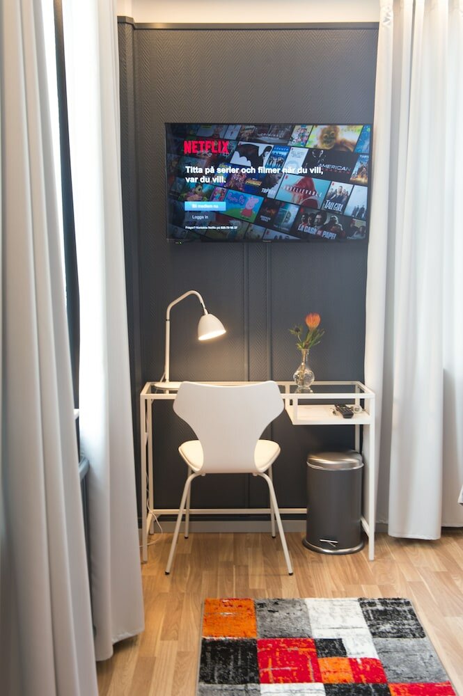 Family Room, City View