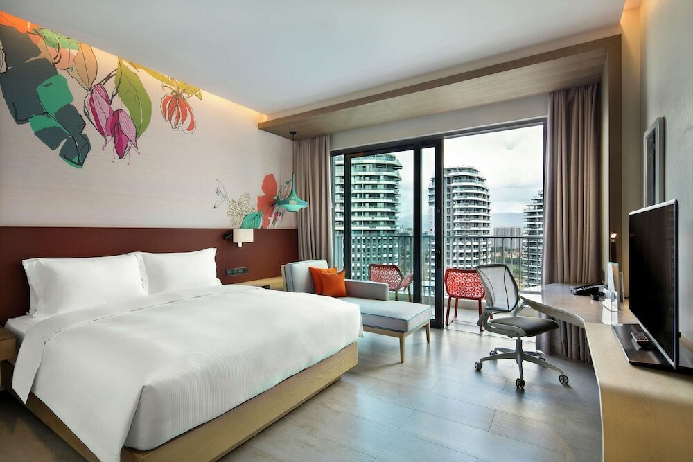 Room, 1 King Bed (Better View)