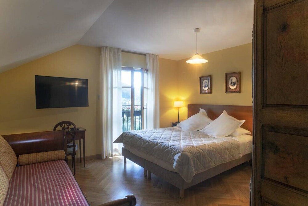 Luxury Apartment, 2 Bedrooms, Lake View