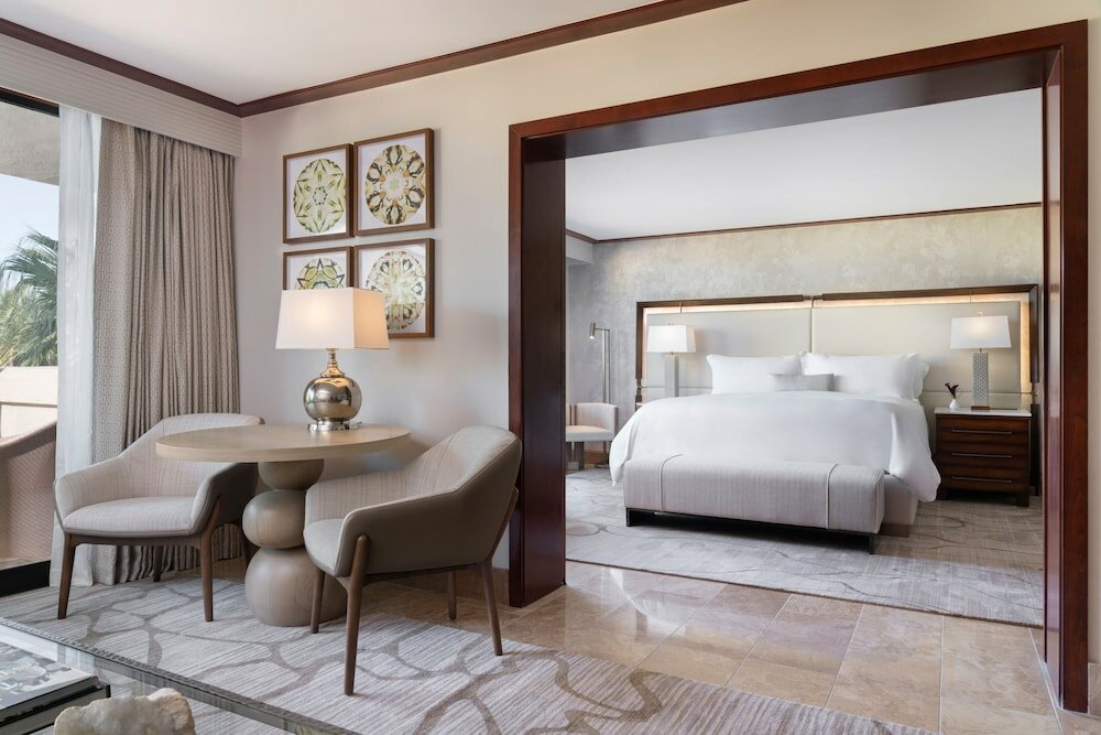 Executive Suite, 1 Double Bed, Balcony (Mobility/Hearing Accessible, Tub)