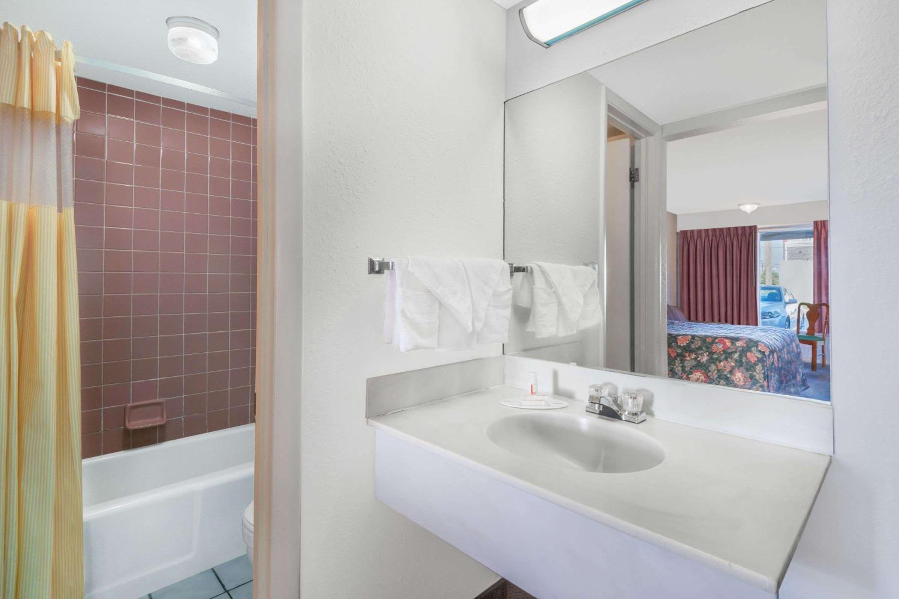 Deluxe Double Room with Two Double Beds - Non-Smoking