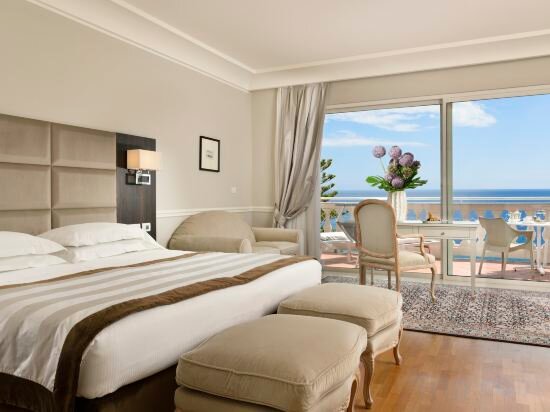 Junior Deluxe Suite with Sea View and Terrace