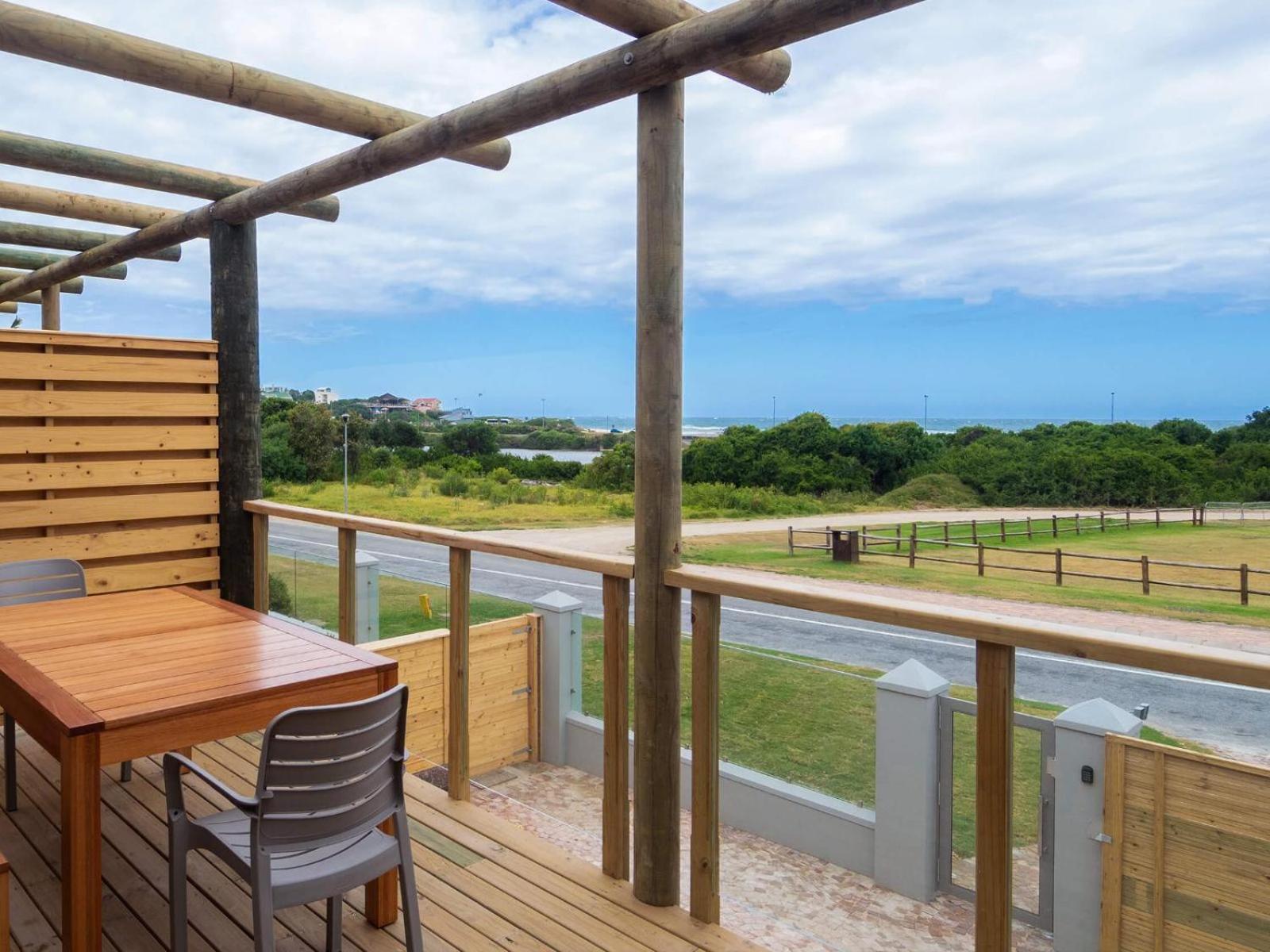 Queen Suite with Sea View